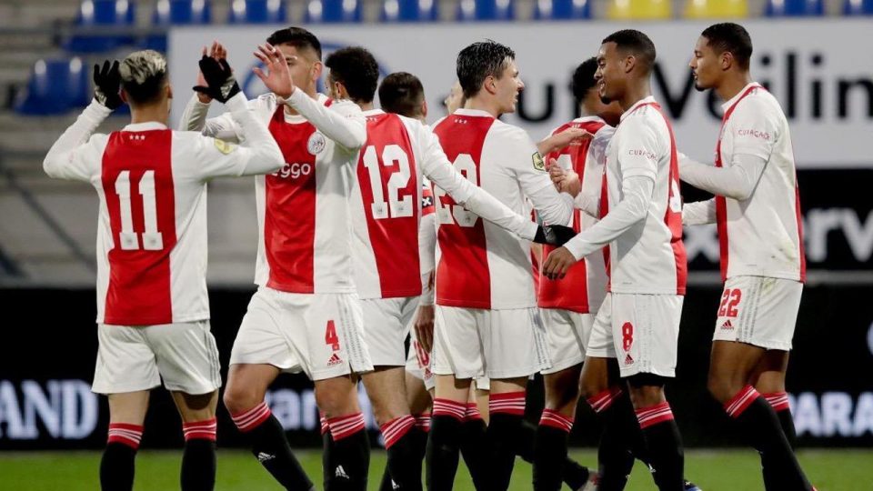 Ajax 5 golle kazandı