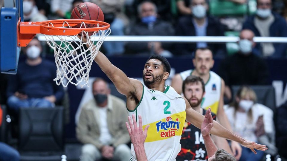 Basketbolda 3 Türk takımı Avrupa’da parkeye çıktı