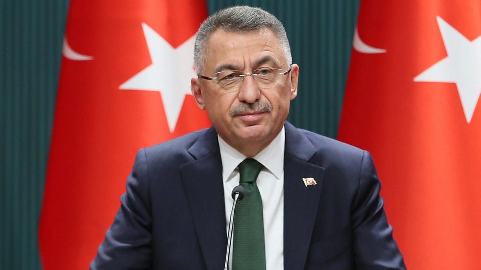 Cumhurbaşkanı Yardımcısı Fuat Oktay Toprak Razgatlıoğlu’nu kutladı