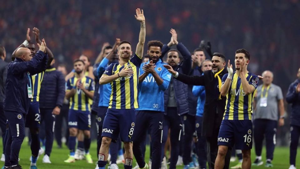 Fenerbahçe’de kötü hava dağıldı