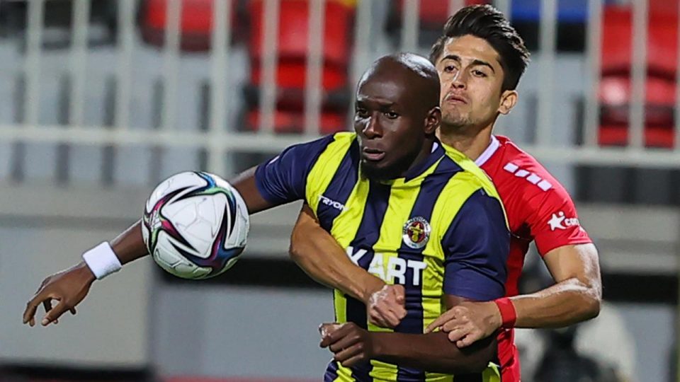 Menemensporlu Mickael Pote futbolu bıraktı